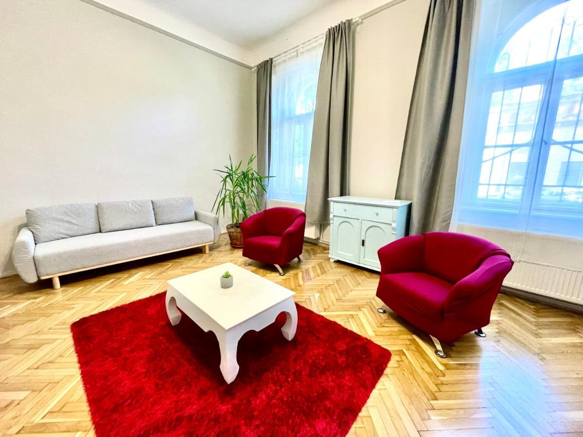 Fullmoon Apartments 2 Szeged Eksteriør bilde